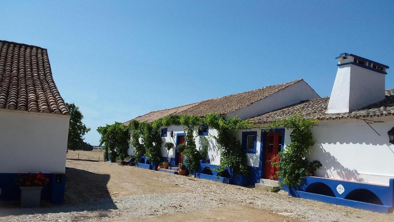 Lodge Monte Do Sobral Alcacovas Bagian luar foto