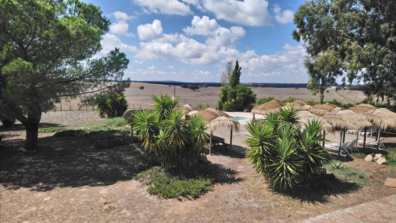 Lodge Monte Do Sobral Alcacovas Bagian luar foto